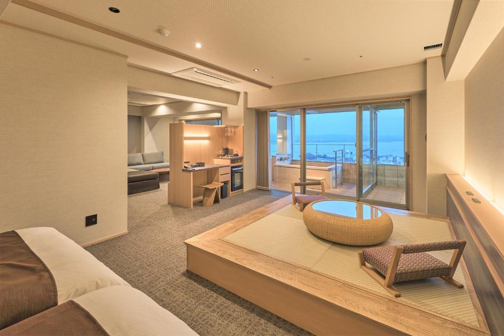 Sato Yu Mukashibanashi Yuzanso Tatami Room Ocean View
