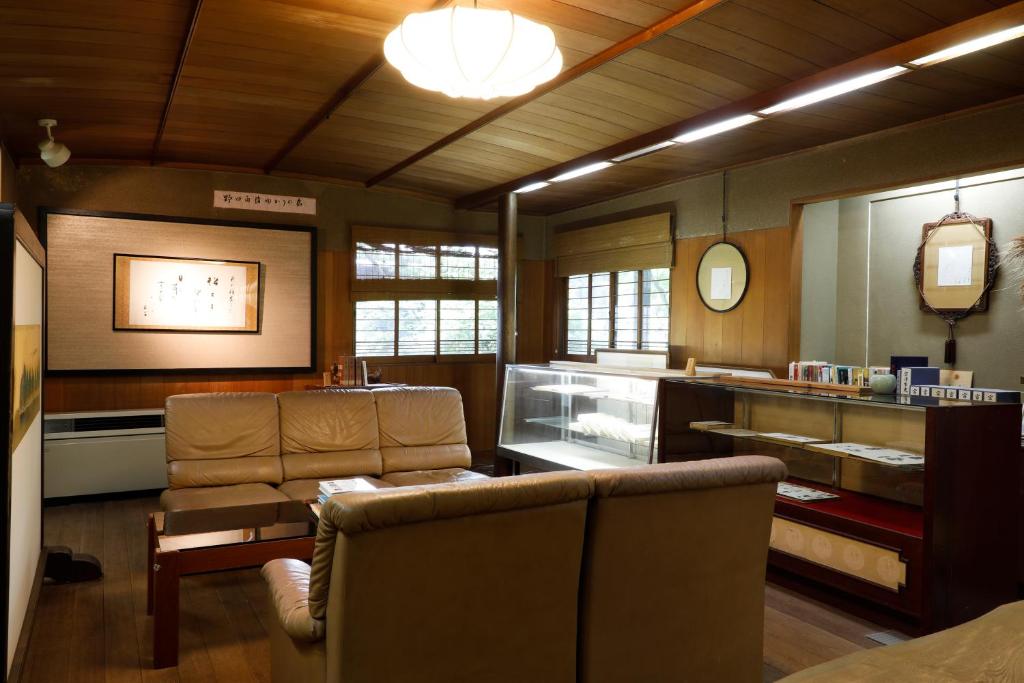 Seikiro Ryokan Historical Museum Hotel Lounge Area