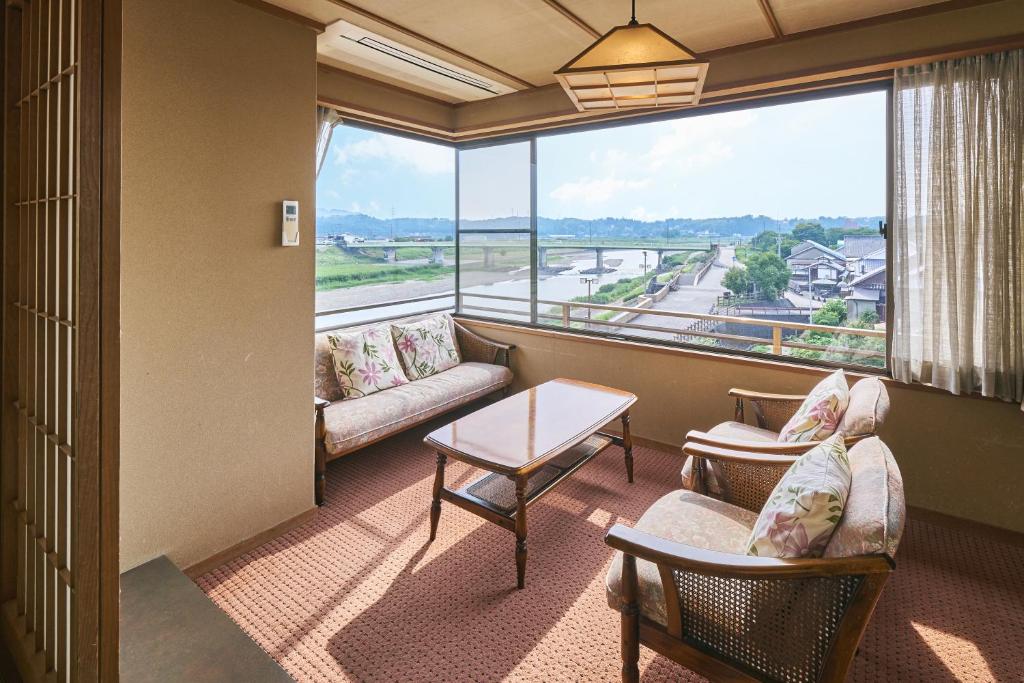 Seiryuso Yamaga Onsen Lounge View