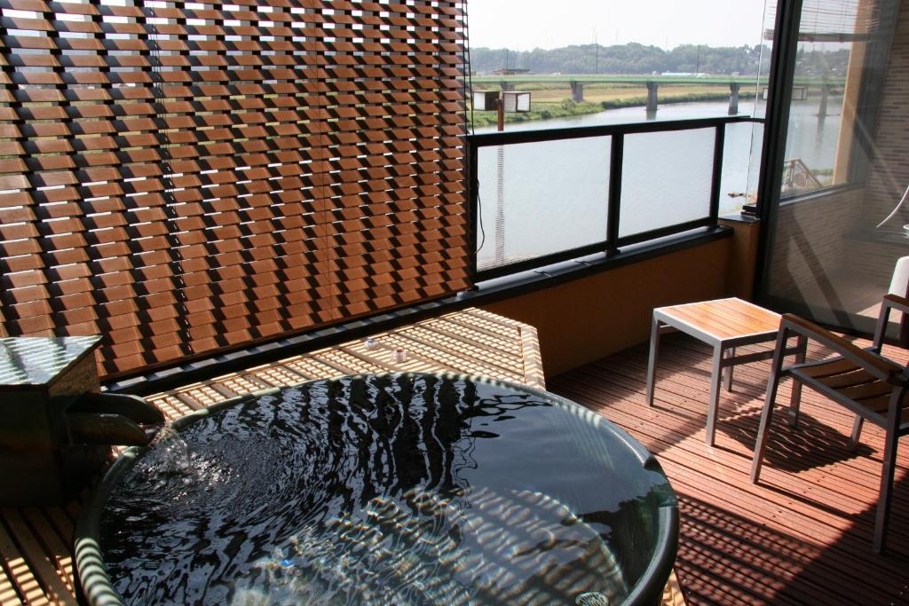 Seiryuso Yamaga Onsen Private Onsen Balcony