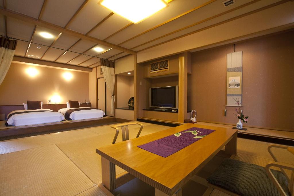 Seiryuso Yamaga Onsen Tatami Room Beds Japanese Decor