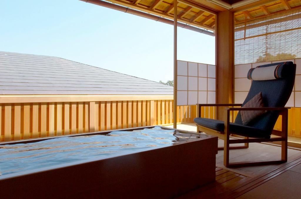 Sekitei Onsen Balcony