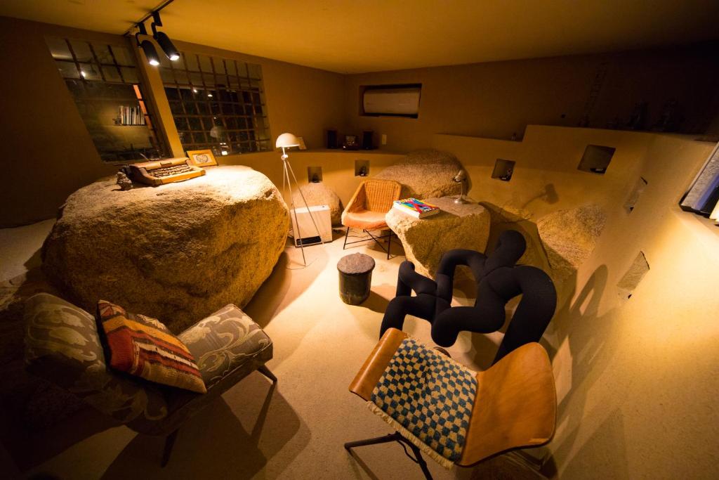 Sekitei Rock Themed Room