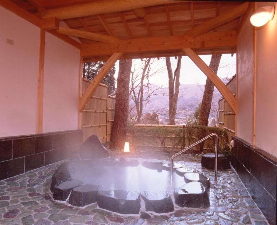 Senkyoro Outdoor Onsen