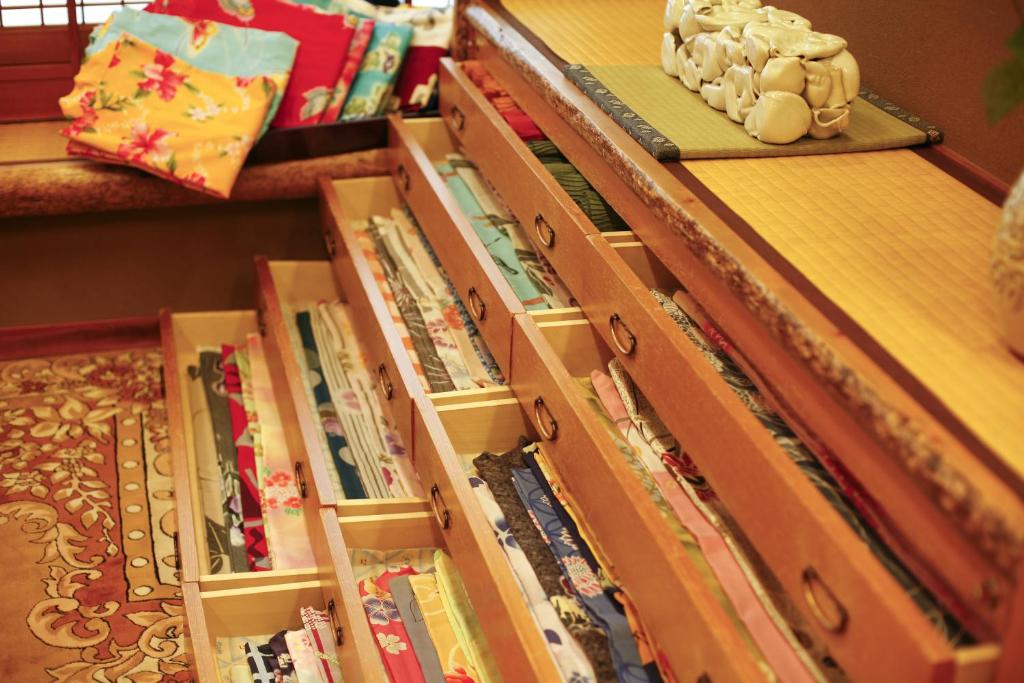 Sennen No Yu Koman Kimono Drawers