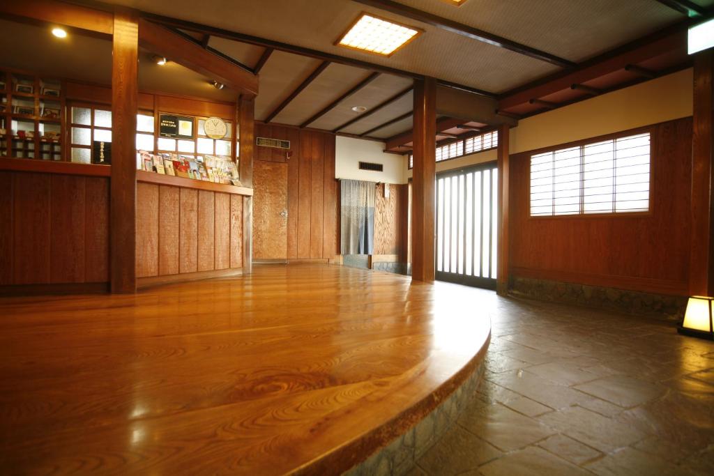 Sennen No Yu Koman Lobby Area