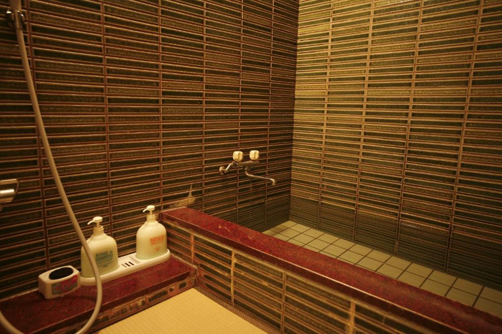Sennen No Yu Koman Onsen Bath