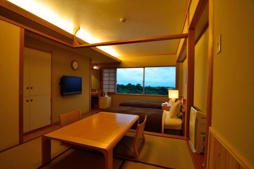 Senomoto Kogen Hotel Tatami Room Interior