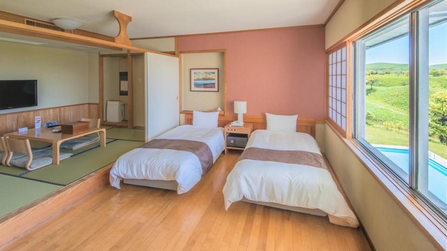Senomoto Kogen Hotel Twin Room Tatami Area