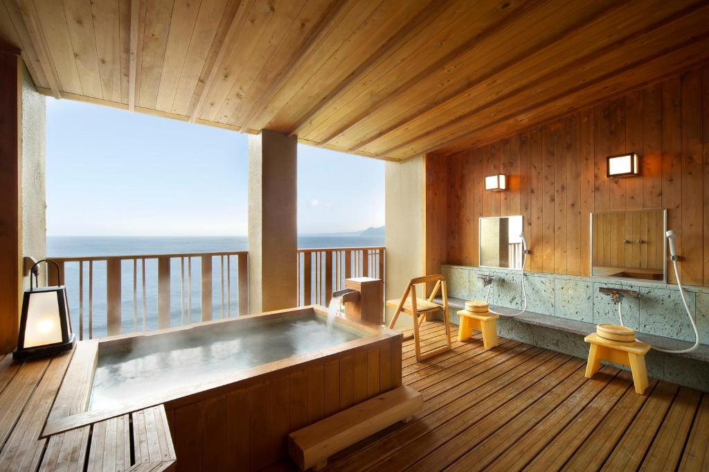 Senoumi Onsen With Sea View