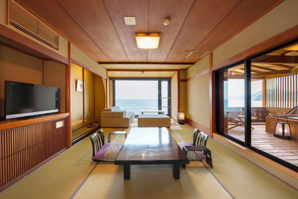 Senoumi Tatami Room Ocean View