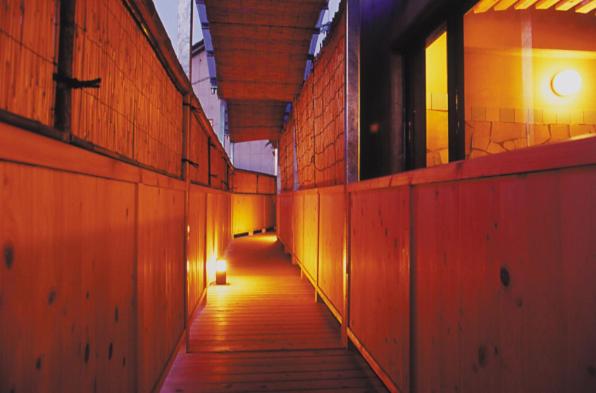 Setoneyunoneoyado Ukihā Wooden Corridor