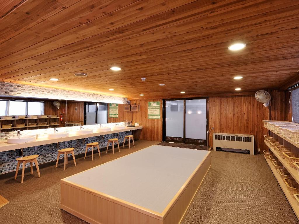 Shiga Park Hotel Onsen Dressing Room