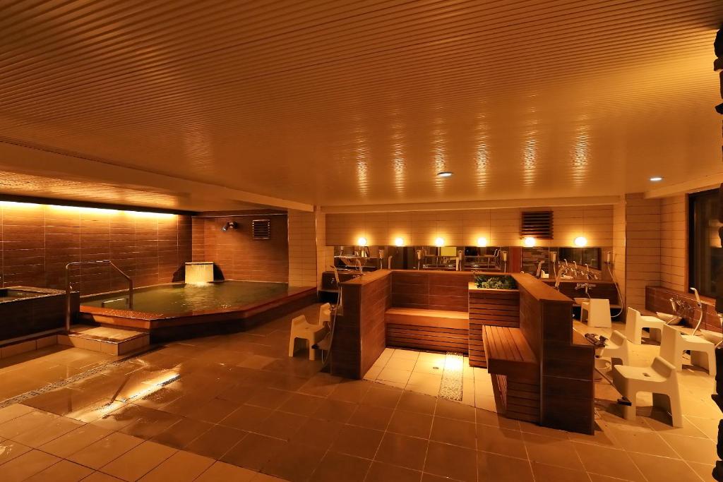 Shiga Park Hotel Onsen Indoor Bath