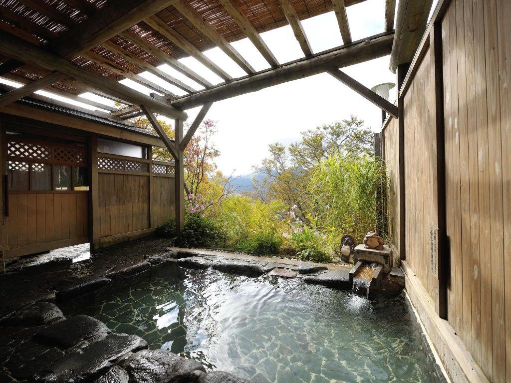 Shiga Park Hotel Onsen View