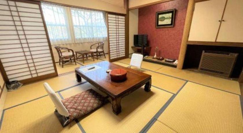 Shigisan Kanko Hotel Tatami Room Seating