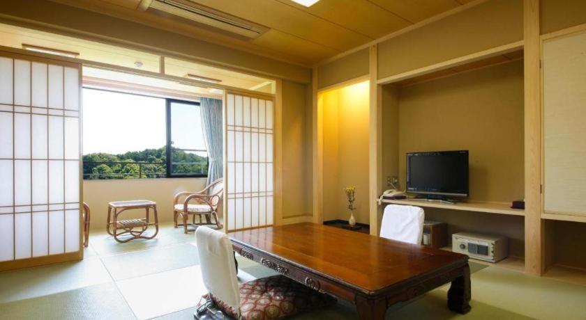 Shigisan Kanko Hotel Tatami Room Tea Table