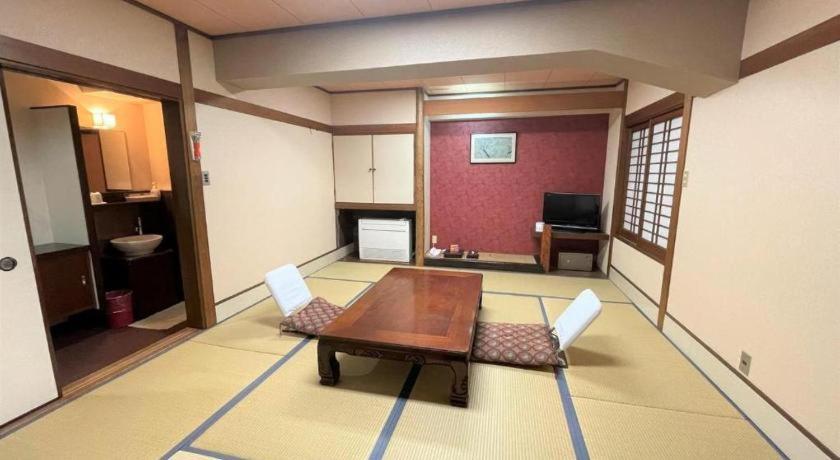 Shigisan Kanko Hotel Tatami Room Tea Table Chairs