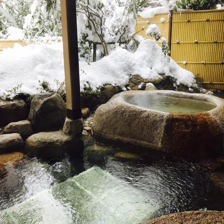 Shikanoyu Hotel Onsen Winter