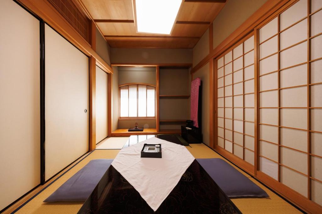 Shikitei Traditional Tatami Room