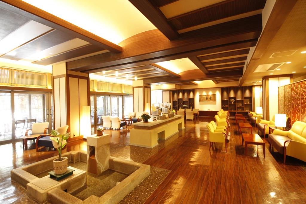 Shimobe Hotel Lobby