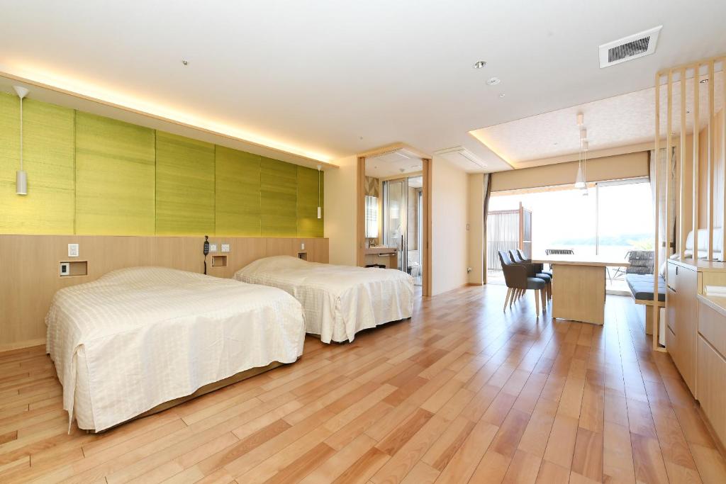 Shimoda Yamatokan Modern Room