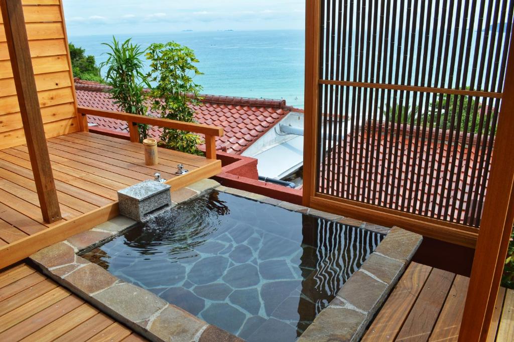 Shimoda Yamatokan Open Air Onsen Ocean View