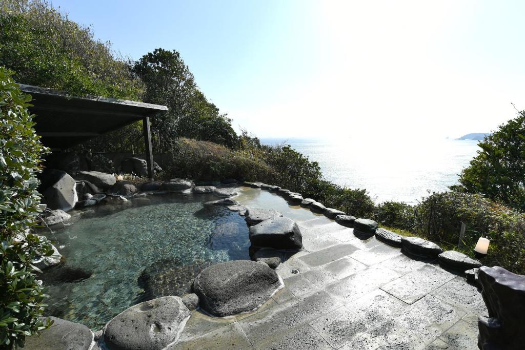 Shimoda Yamatokan Outdoor Onsen