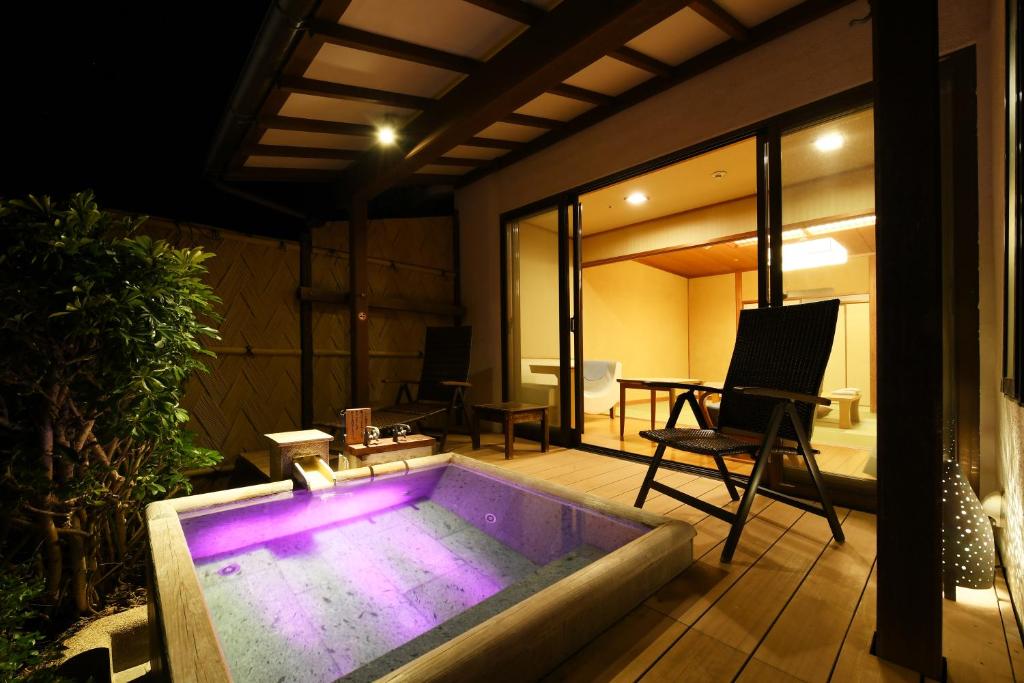 Shimoda Yamatokan Rooftop Onsen
