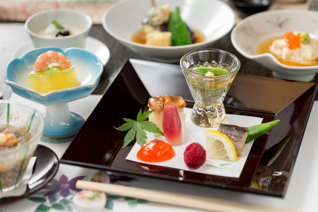 Shimofujiya Kaiseki Dishes