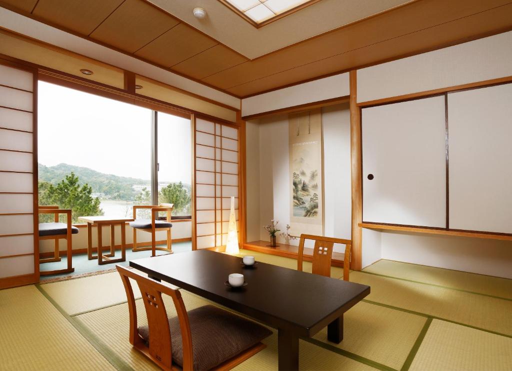 Shioji Tei Tatami Room View
