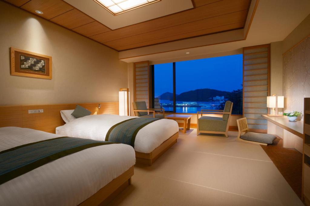 Shioji Tei Tatami Room With View