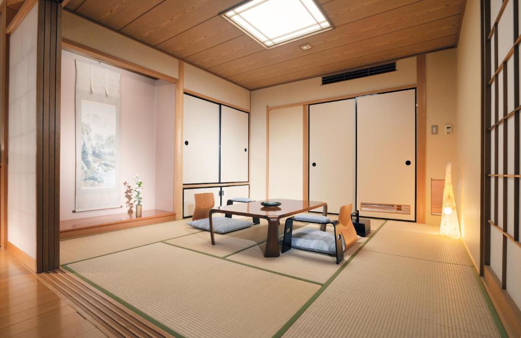Shioji Tei Traditional Room Tatami