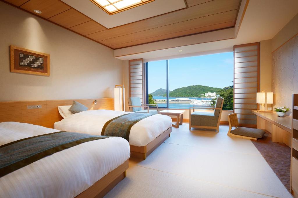Shioji Tei Twin Bed Ocean View Room