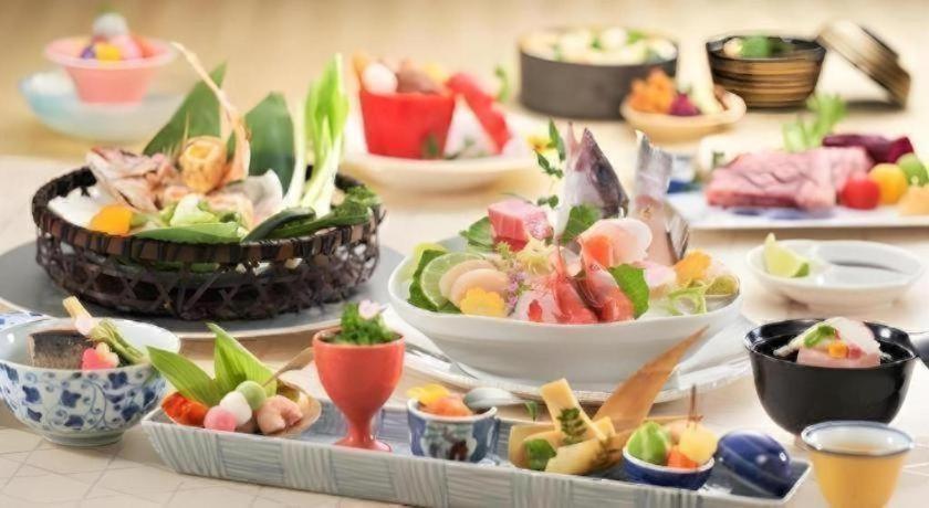 Shiratama No Yu Senkei Kaiseki Dinner