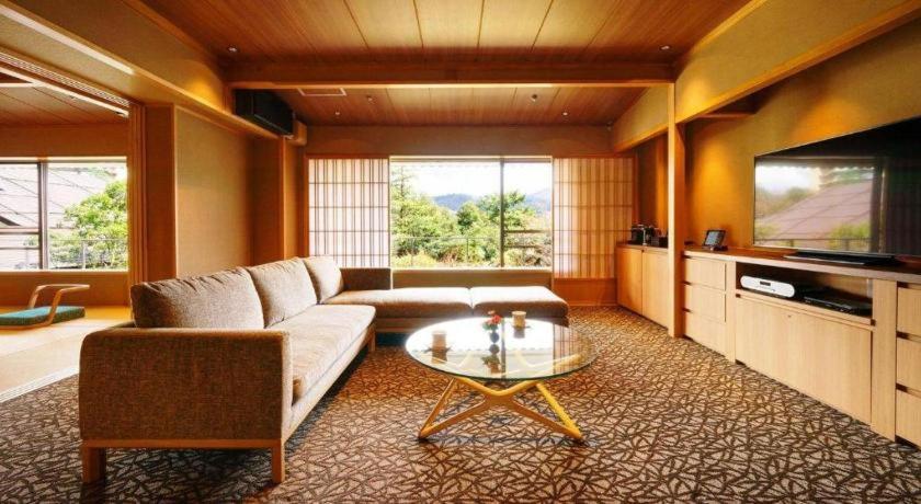 Shiratama No Yu Senkei Modern Living Room