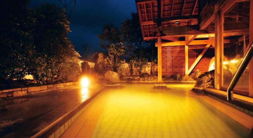 Shiratama No Yu Senkei Outdoor Onsen