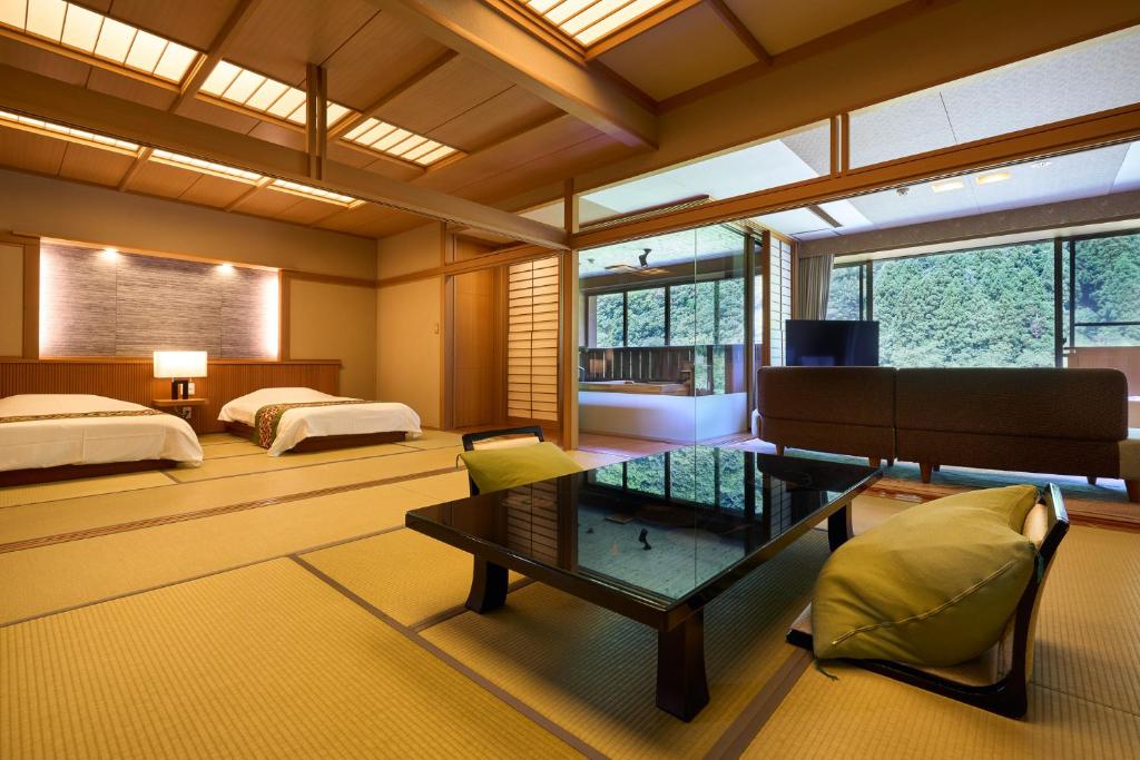 Shogawa Onsen Yumetsuzuri Tatami Room View
