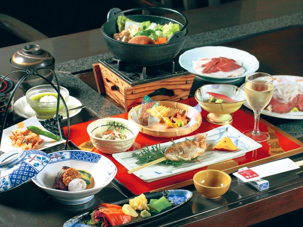 Suikoen Kaiseki Dinner