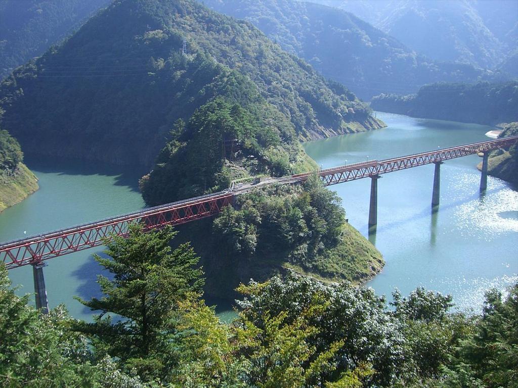 Suikoen Mountain Bridge Lake