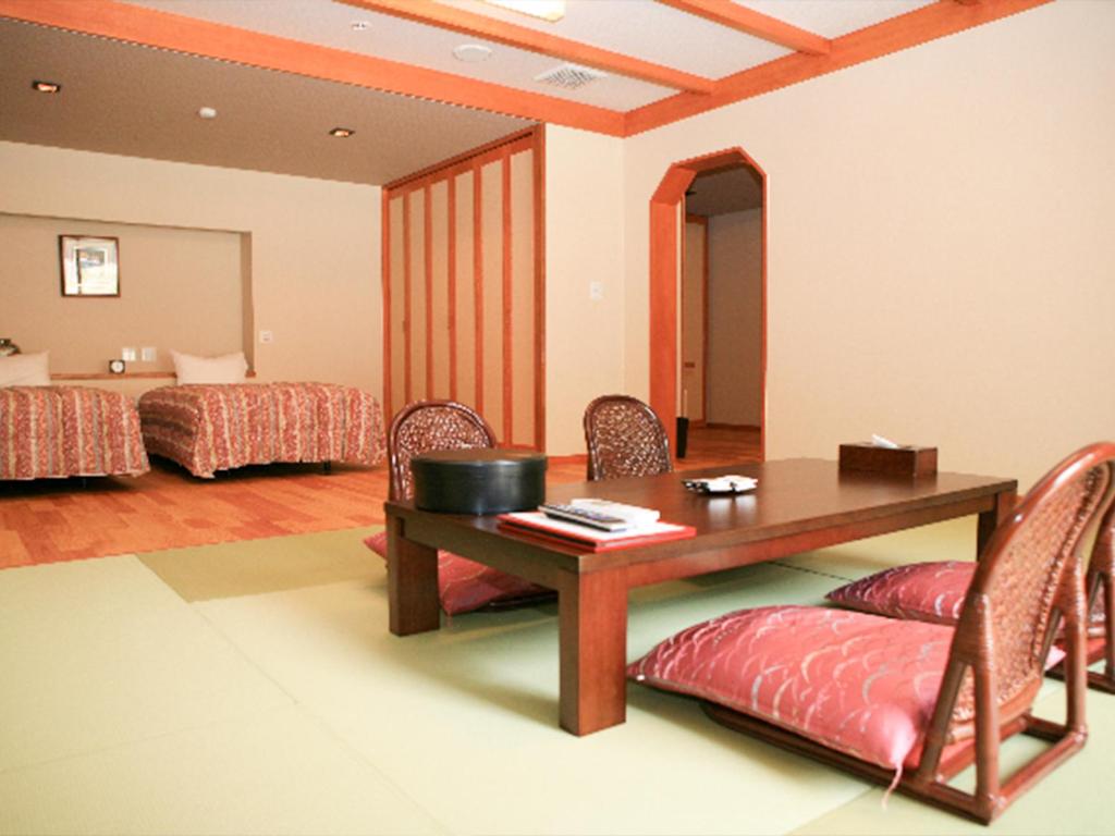 Suikoen Tatami Room Twin Beds