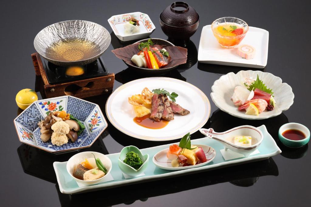 Suimeikan Kaiseki Dish