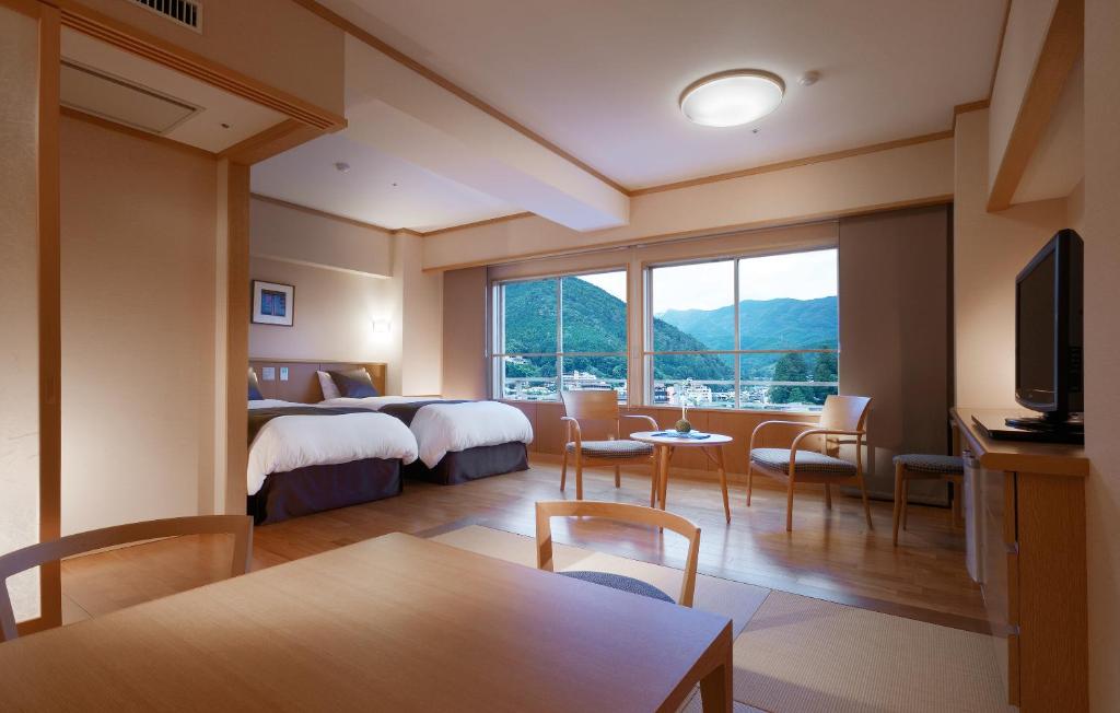 Suimeikan Room Mountain View