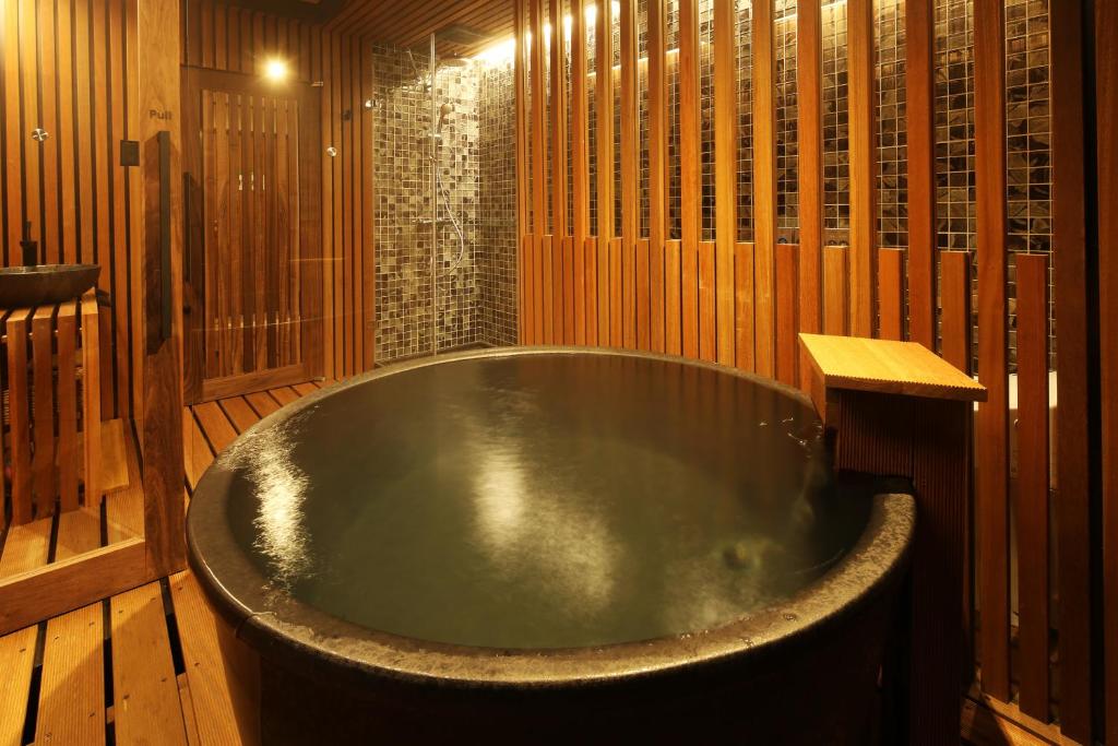 Syoenso Hozukawatei Onsen Bathroom