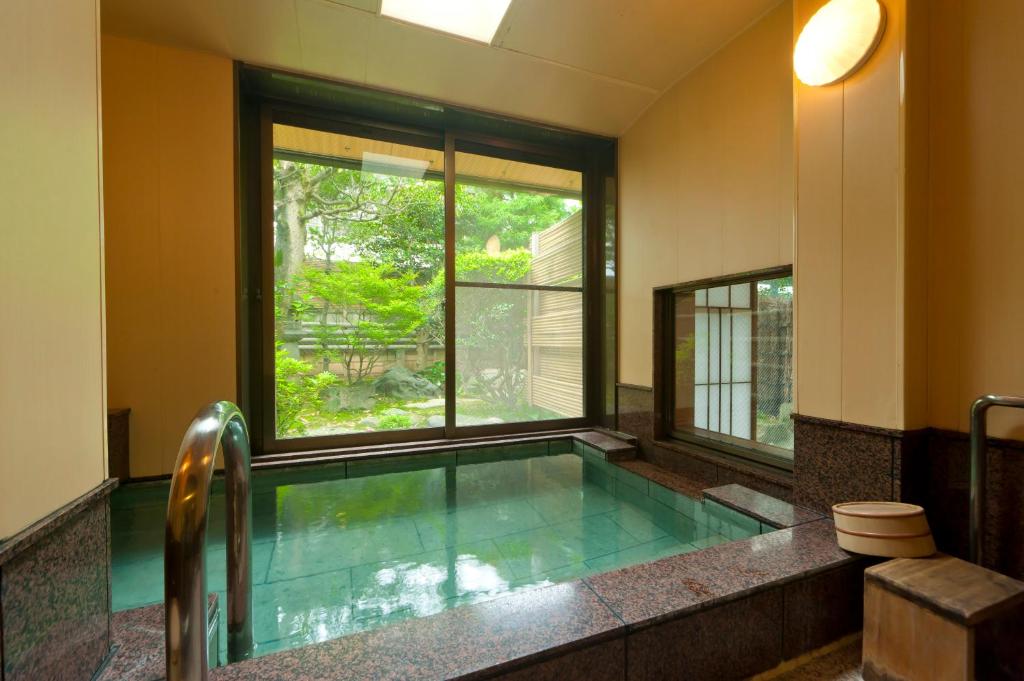 Tagawa Ryusenkaku Onsen Room