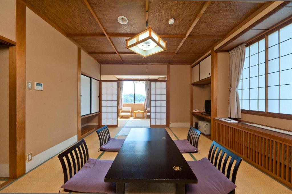 Tagawa Ryusenkaku Tatami Room Interior