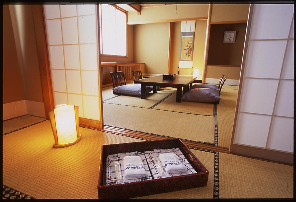 Tagawa Ryusenkaku Tatami Room Tea Table