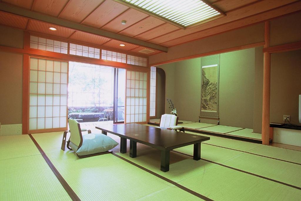 Tagawa Ryusenkaku Tatami Room