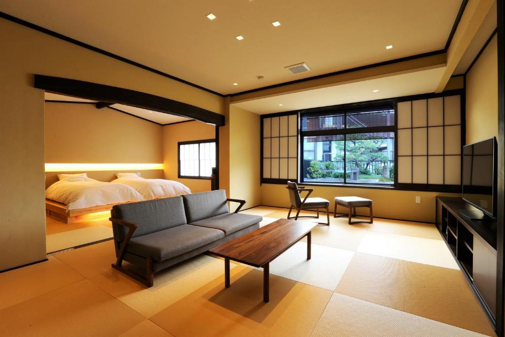 Taikyoro Modern Tatami Room