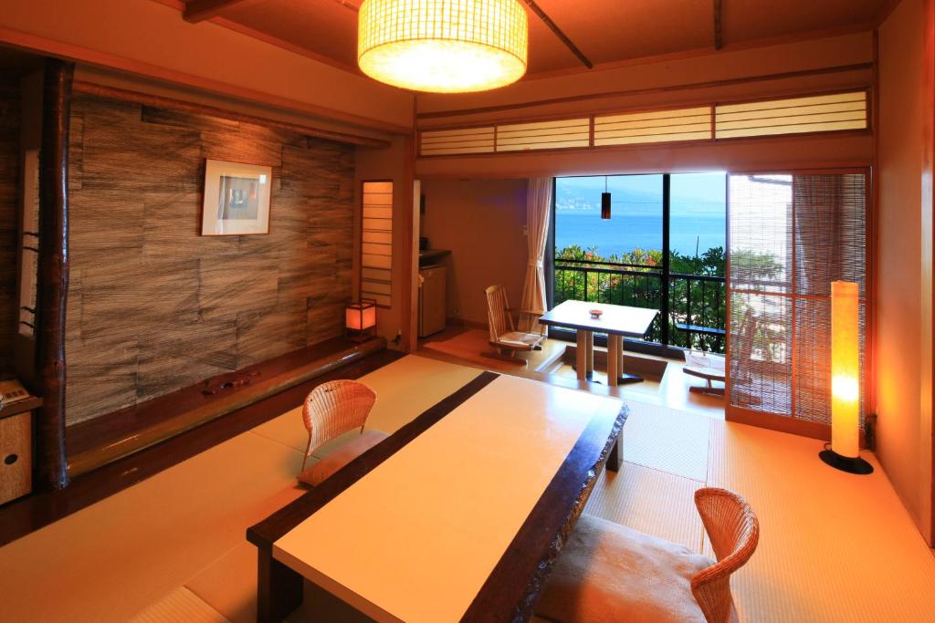 Taiseikan Sea View Tatami Room